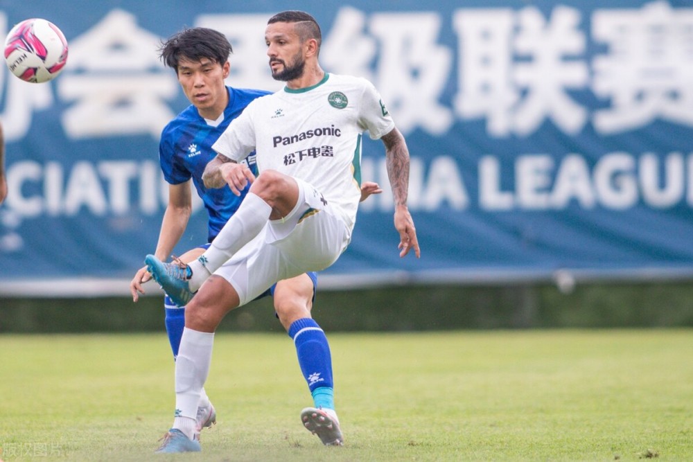 关于联赛决战一触即发，精英球员挑战极限的信息