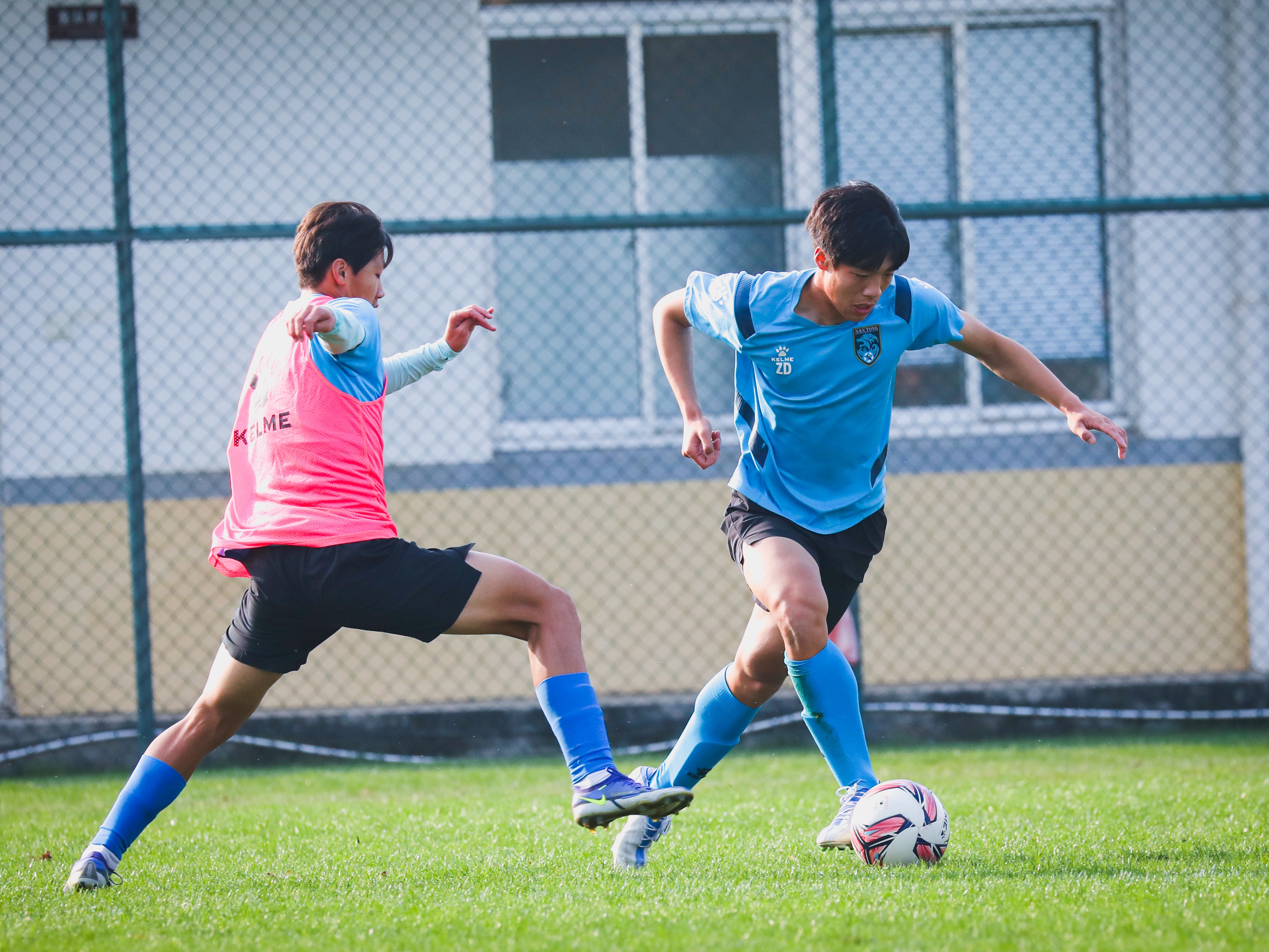 爱游戏官网-关于多特蒙德主场连胜，青训之光照亮球场的信息