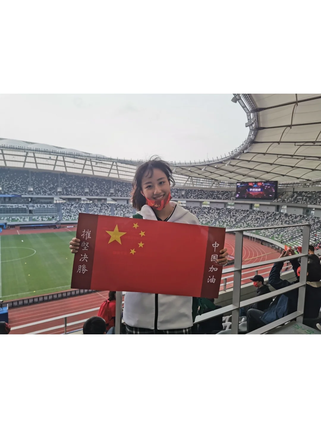 关于智利女足勇往直前，坚守一线的信息