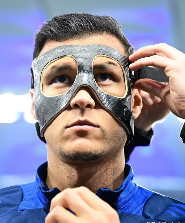 汉堡队主帅调整战术，寻求突破的简单介绍