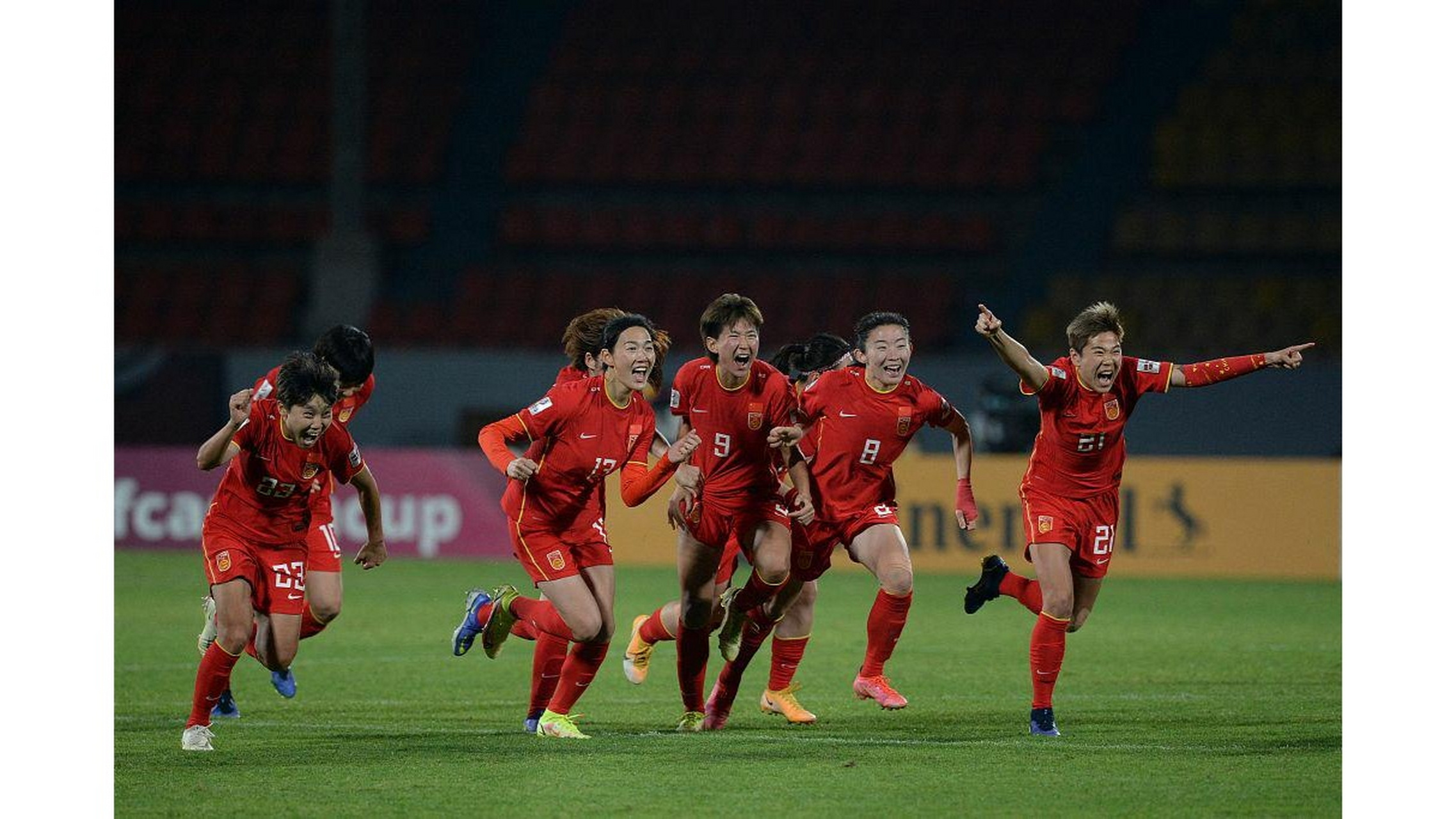 爱游戏网页版登录入口-中国女足队员在亚洲比赛中的出色发挥