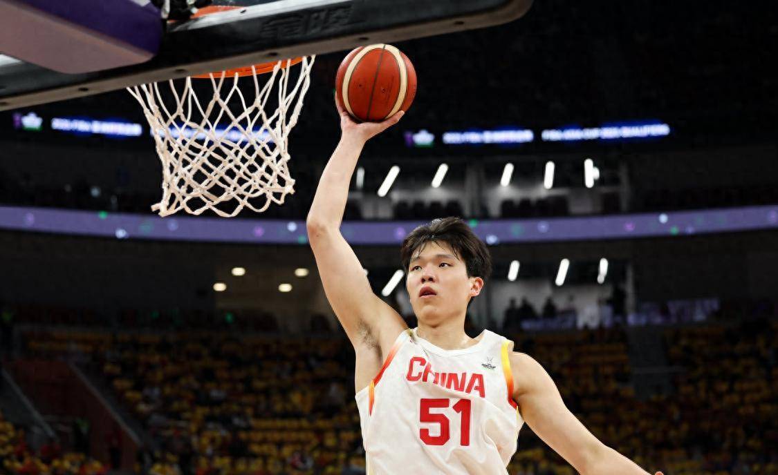 关于青年篮球锦标赛开赛,新星崭露头角的信息 关于青年篮球锦标赛开赛,新星崭露头角的信息