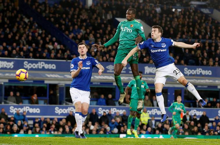 关于伯恩利队惊险取胜，淘汰对手的信息