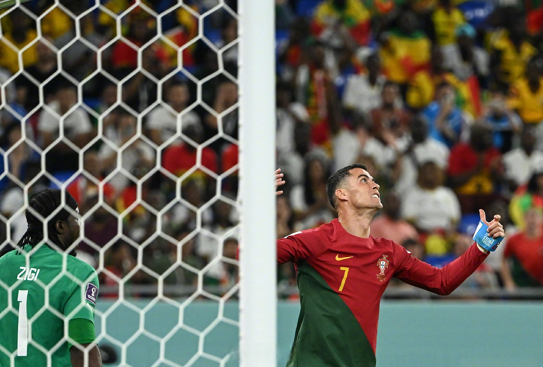 葡萄牙才子为曼联队攻入精彩进球 葡萄牙才子为曼联队攻入精彩进球