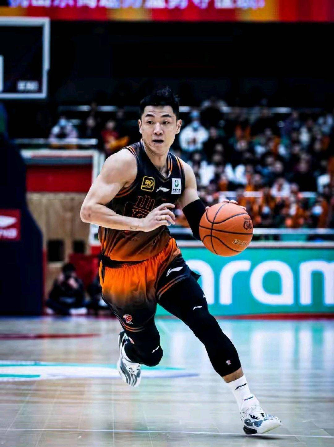 爱游戏官网入口-包含山东队在客场表现抢眼，赢得胜利的词条