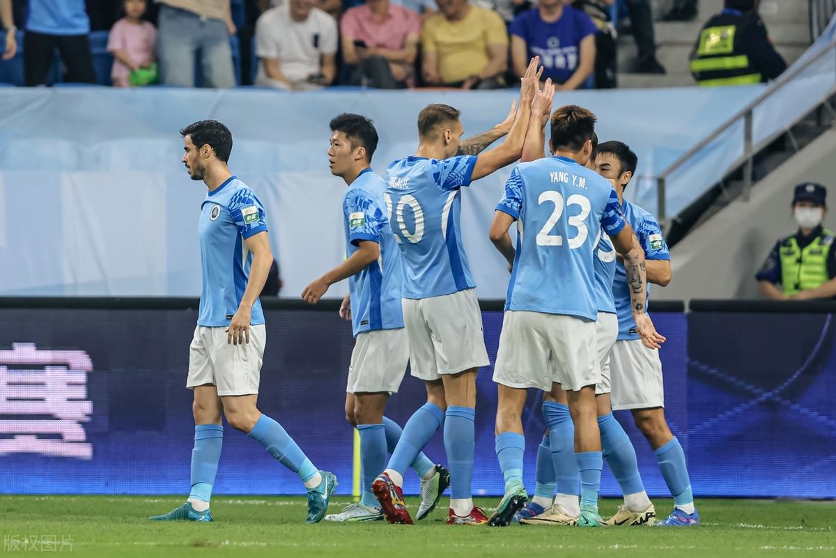 强队强强对话,中超联赛再现顶级对决的简单介绍 强队强强对话,中超联赛再现顶级对决的简单介绍