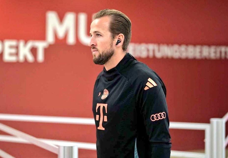 包含传奇门将凯恩复出，热刺再战欧洲杯赛场的词条