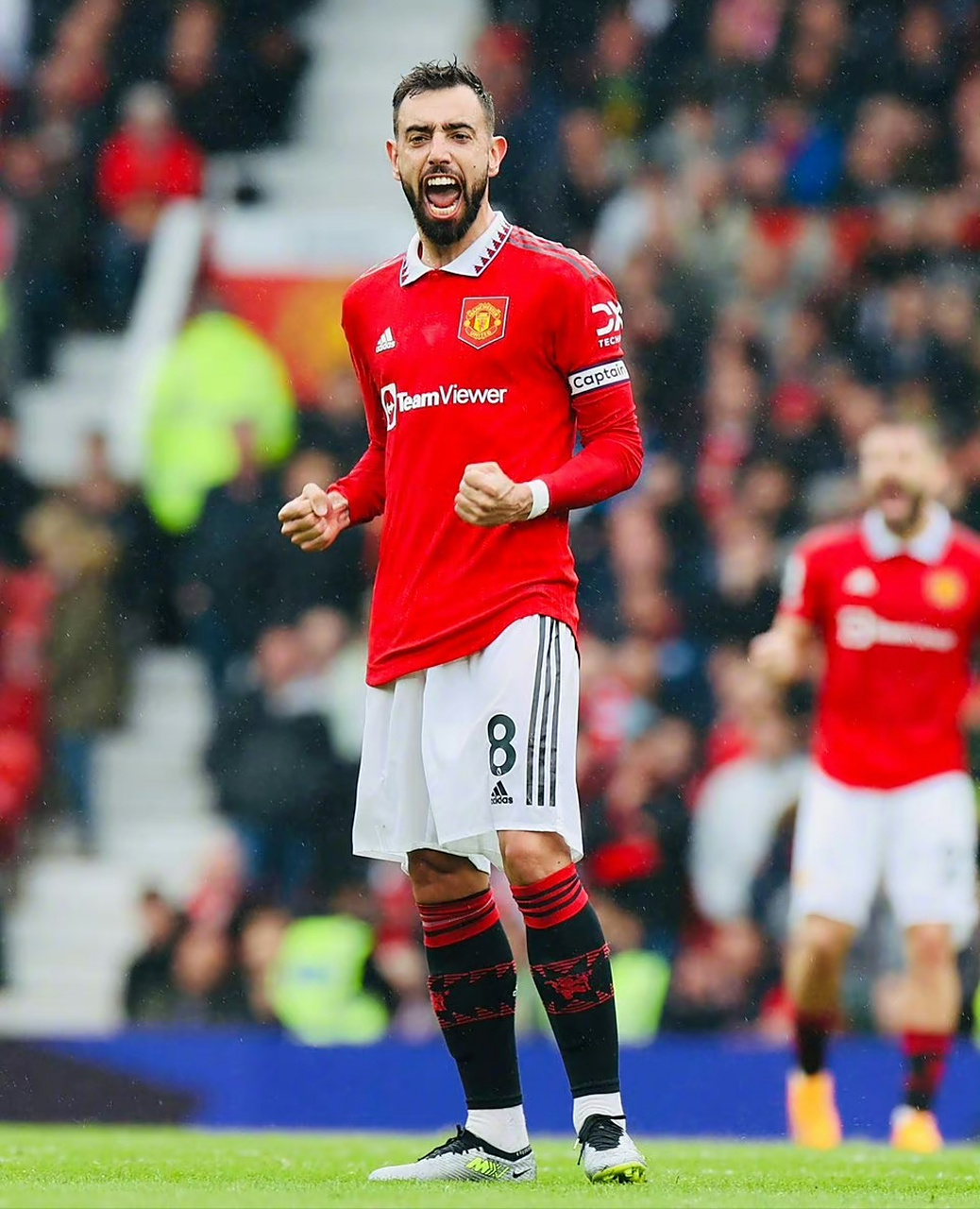 包含曼联-胜阿斯顿维拉阿维-马丁内斯稳定传球的词条