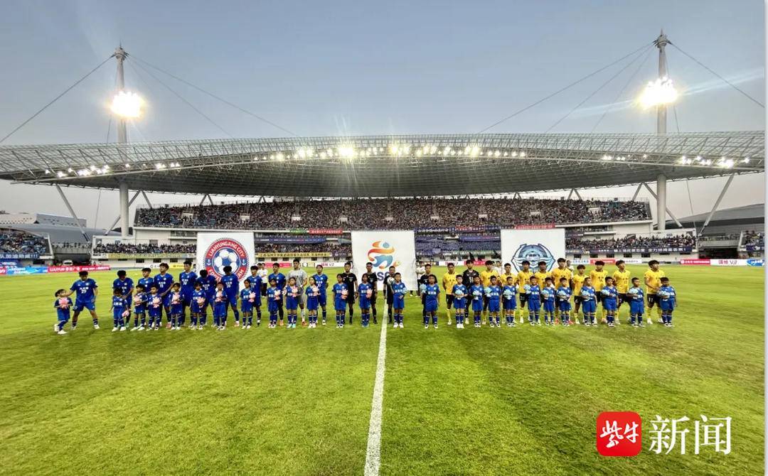 爱游戏网页版-包含精彩对攻，两队实力悬殊令比赛更引人注目的词条