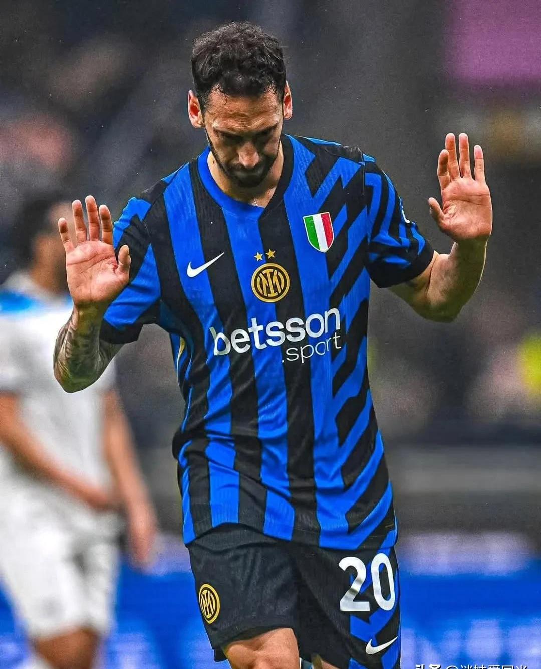 意大利遭遇惊险失利，险些无缘淘汰赛的简单介绍