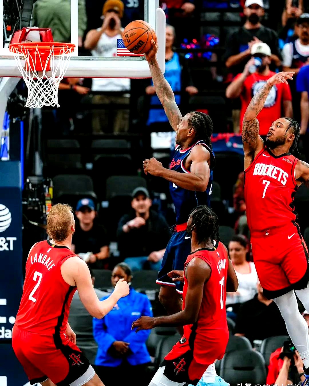 爵士4连胜，战胜快船